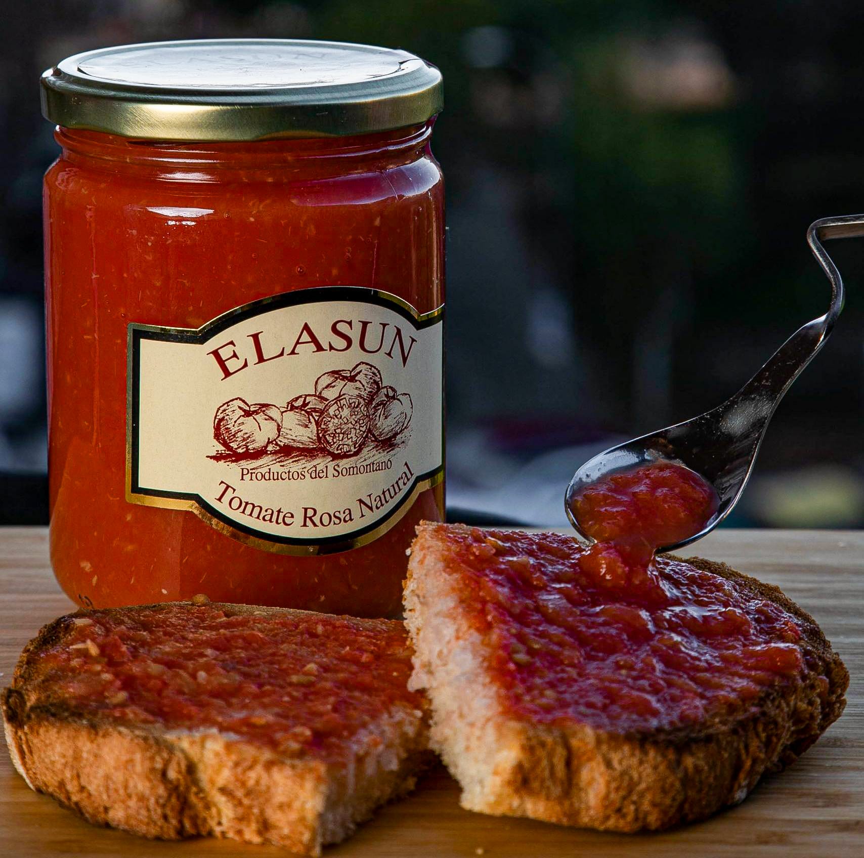 Tarro de tomate rosa natural Elasun de 420 g sobre pan tostado